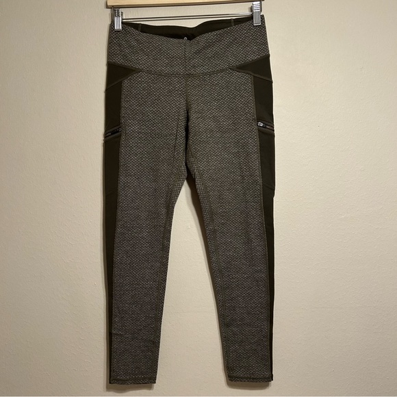 Athleta Criss Cross Drifter Legging Green Zip Pockets‎ Size S - Picture 1 of 10